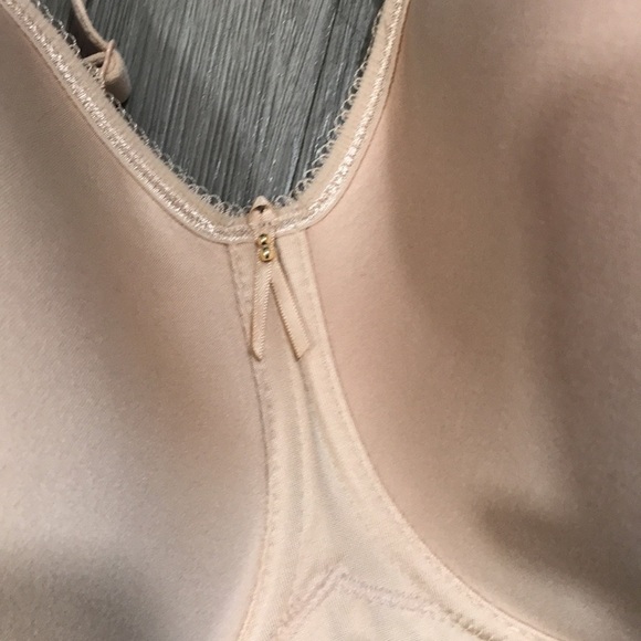 Wacoal Basic Beauty Spacer Underwire Nude T-Shirt Bra size 42DD - Picture 3 of 11